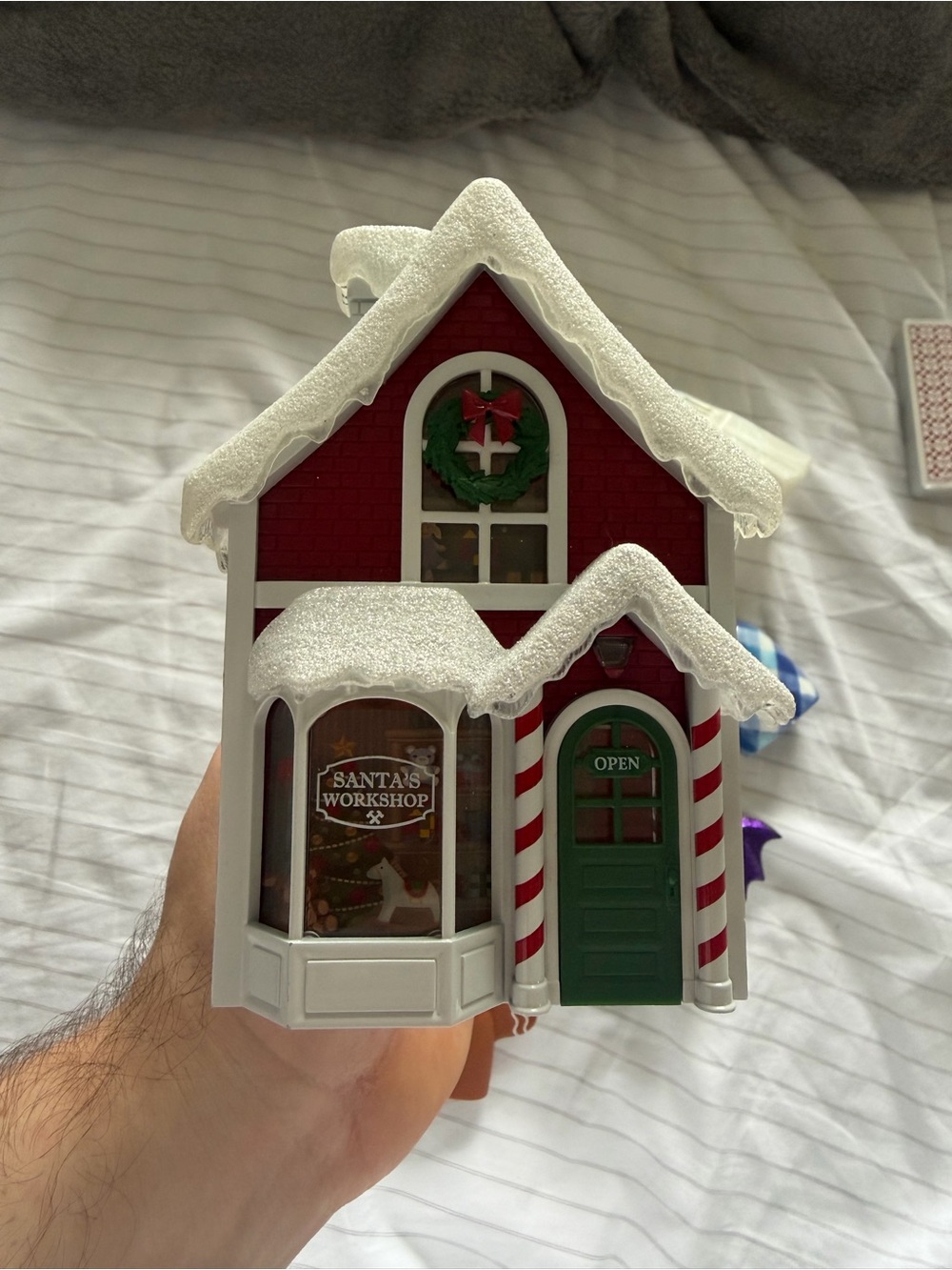 Bath & Body Works plugs and holiday pocket backs